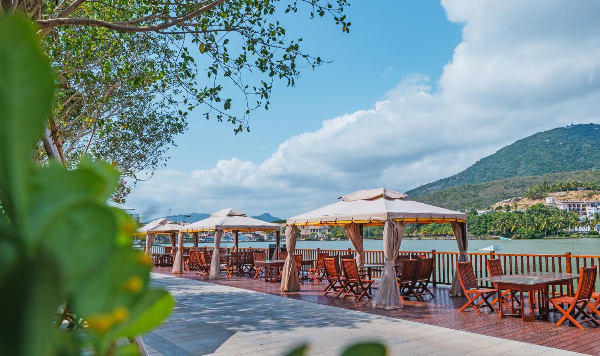 Palace Resort Yalong Bay Sanya Exterior photo