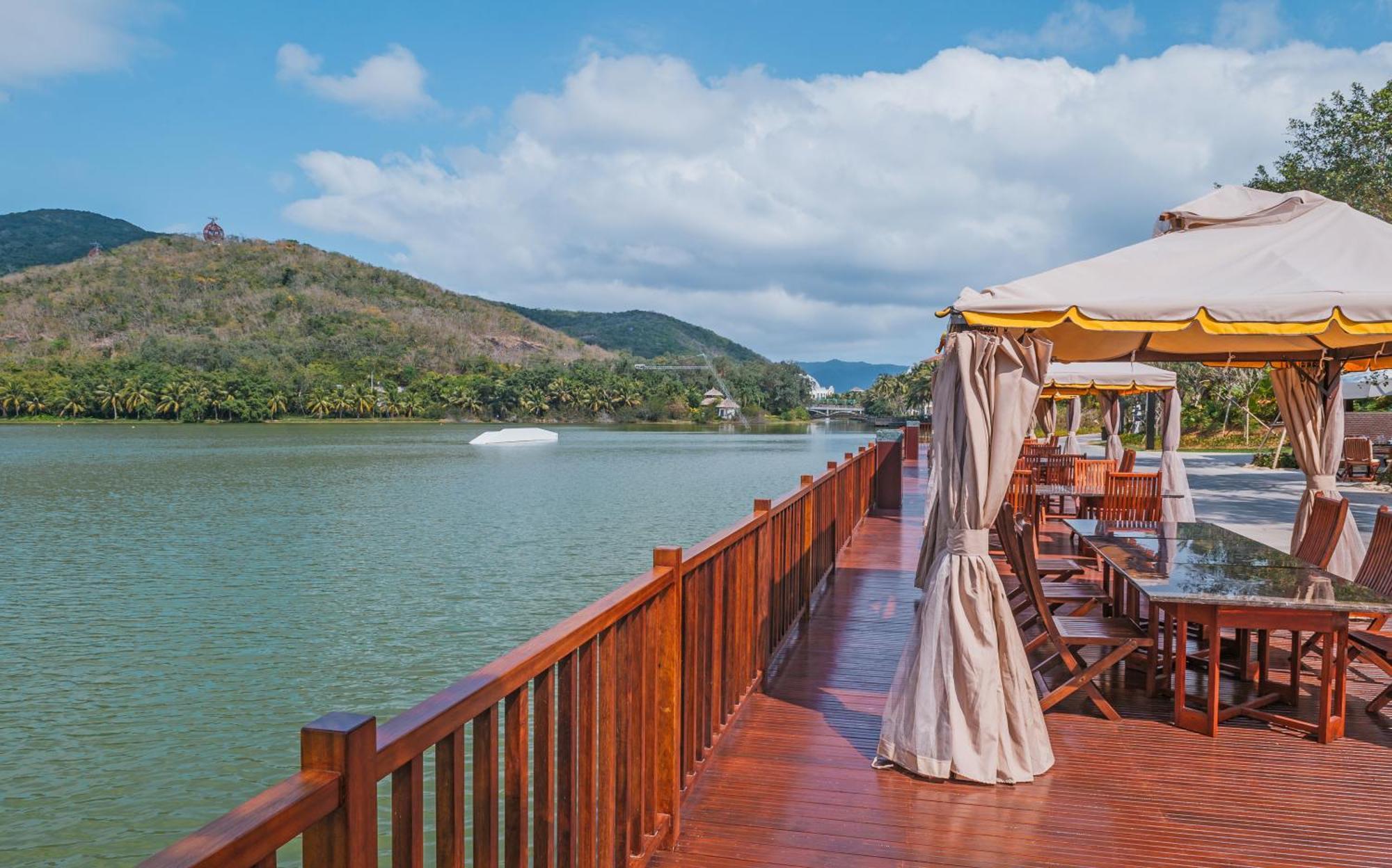 Palace Resort Yalong Bay Sanya Exterior photo
