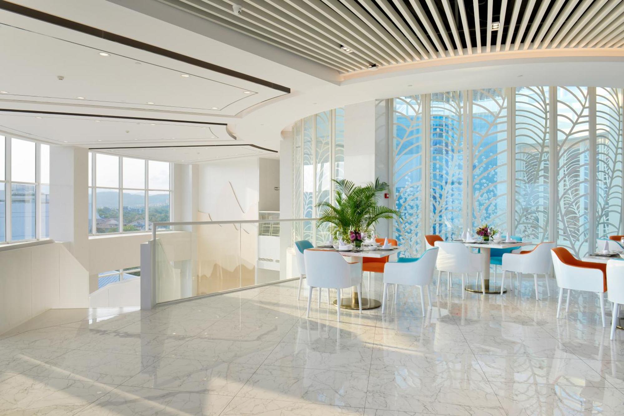Palace Resort Yalong Bay Sanya Exterior photo